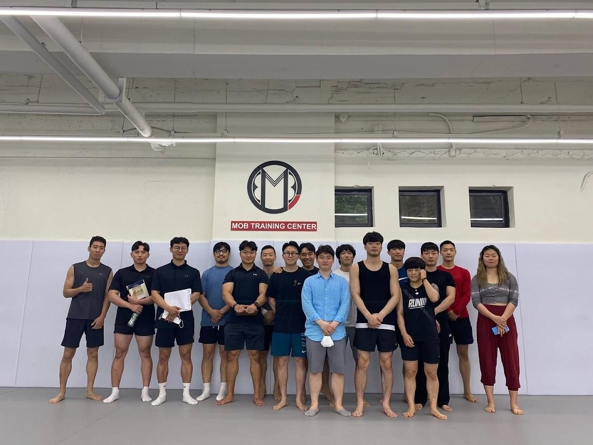 νλ νΈλ μ΄λμΌν° Photo of CrossFit Noeun Elite Gym