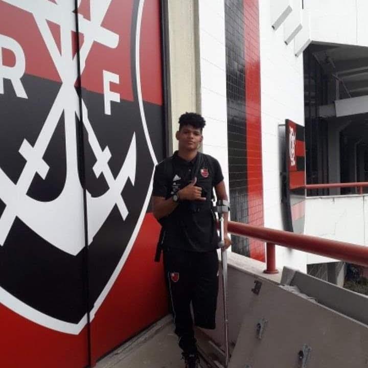 Renan Oliveira Photo of CrossFit Brasil