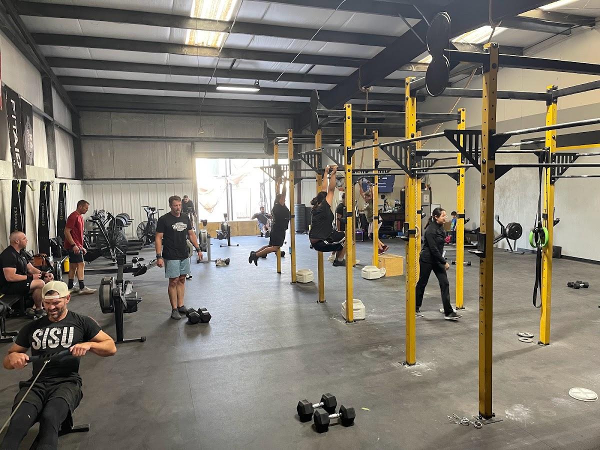 R6 CrossFit - The #1 CrossFit gym in Turlock, Ca. Photo of R6 CrossFit